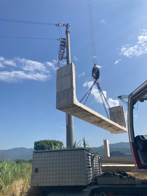 Scatolare in due pezzi - arrivo elemento a U in cantiere