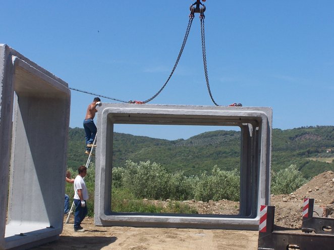 Ricostruzione del ponte - movimentazione manufatti scatolari